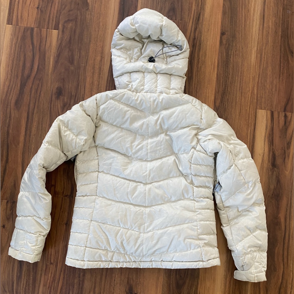 Patagonia off-white Puff Nano Jacket - Picture 8 of 12